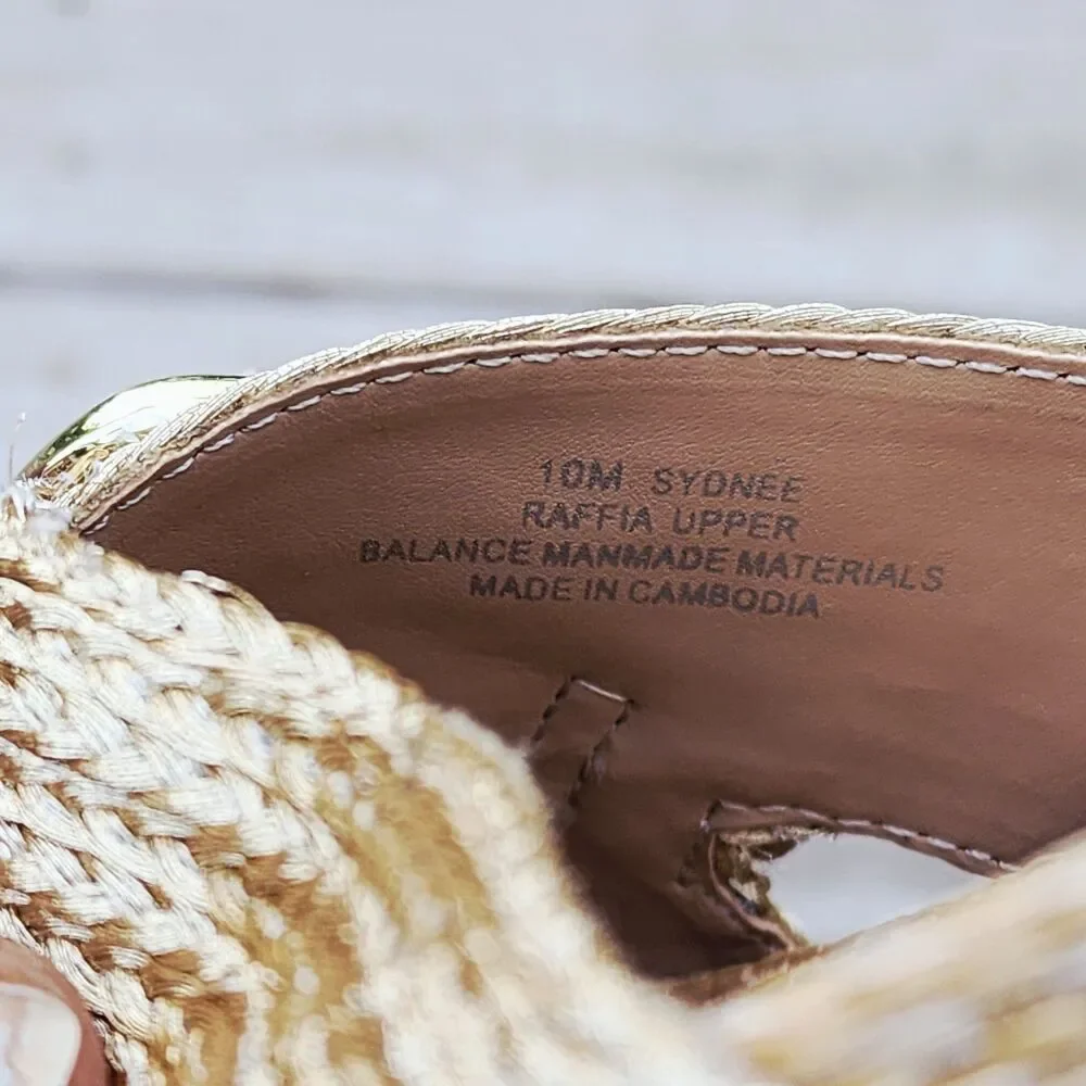 Dolce Vita Women's Sydnee Sandal Vanilla Gold Sz 10M